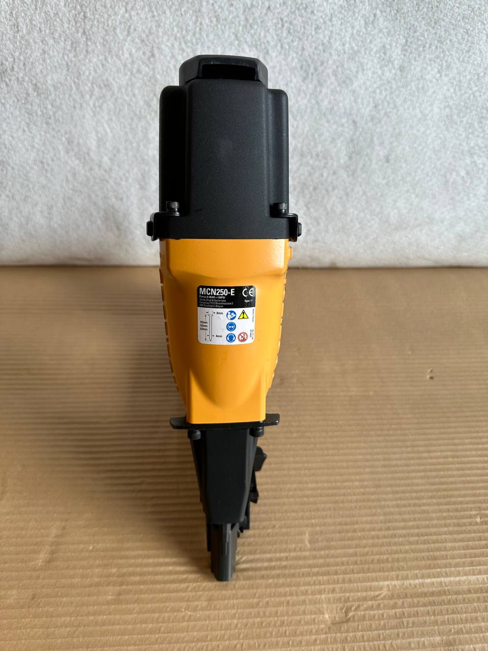 Spikerpistol MCN250-E | Metallbeslag | Presis montering