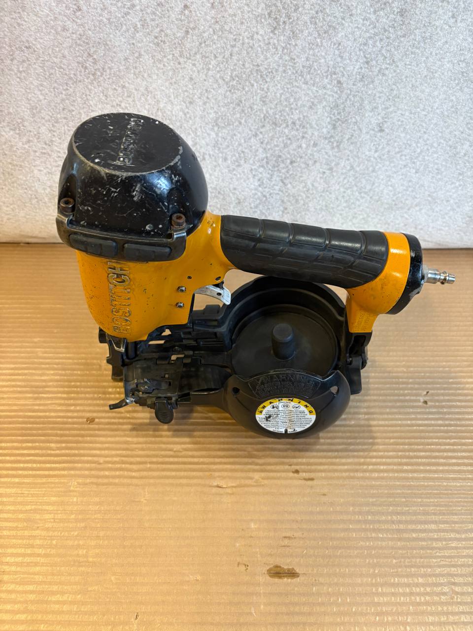 Bostitch RN46K‑2‑E – Pneumatisk coil-spikerpistol (uten koffert)