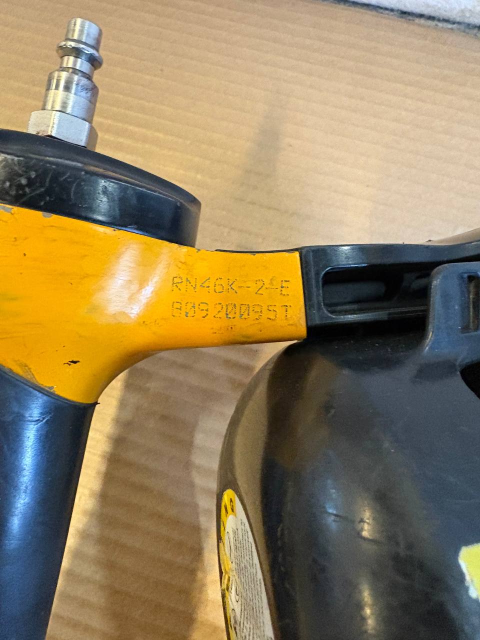 Bostitch RN46K‑2‑E – Pneumatisk coil-spikerpistol (uten koffert)