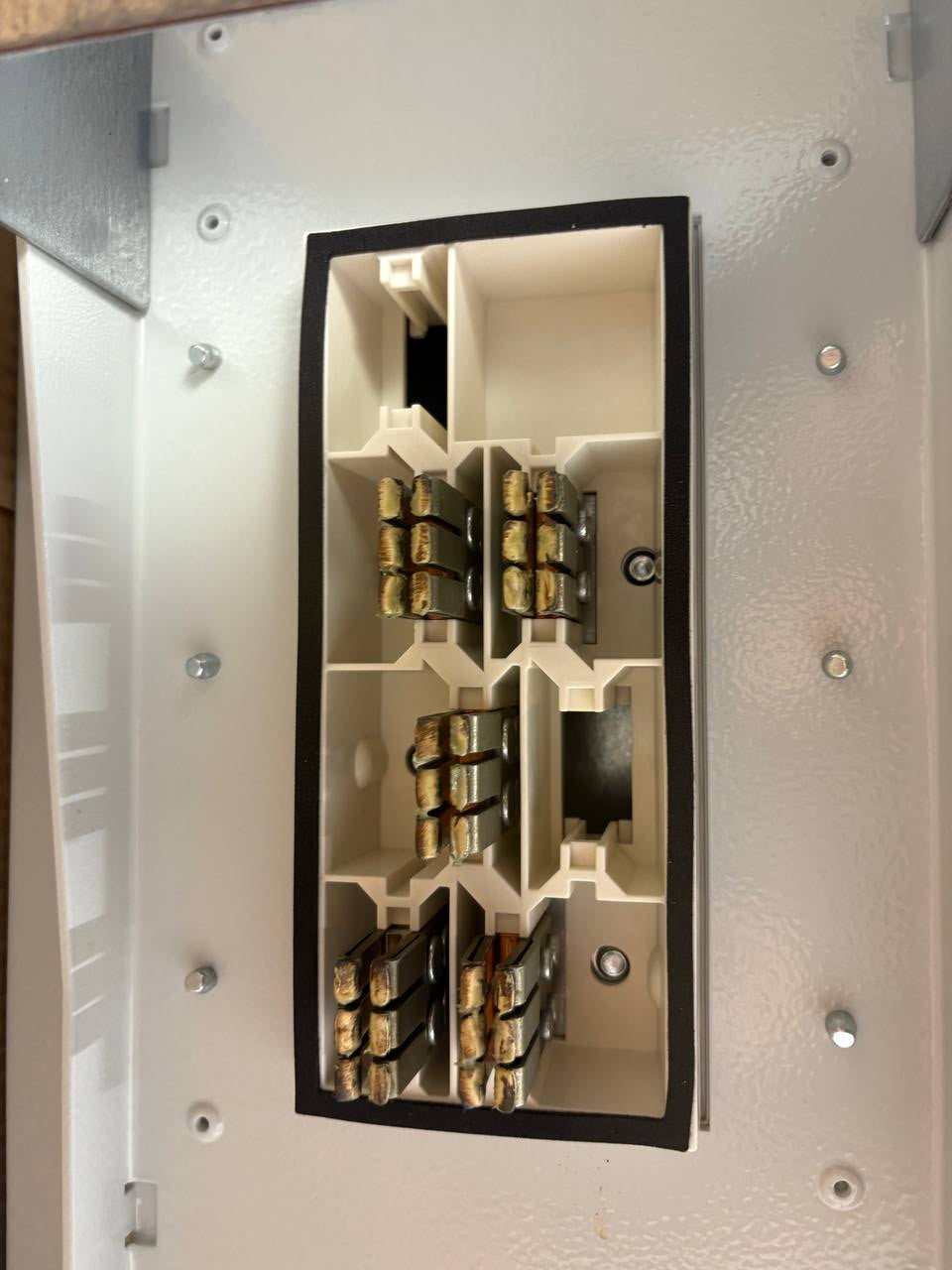 Siemens SIVACON 8PS LI-system 8PS7041-9AA16-7AA0 – Pluggbart skinnesystem for strømfordeling