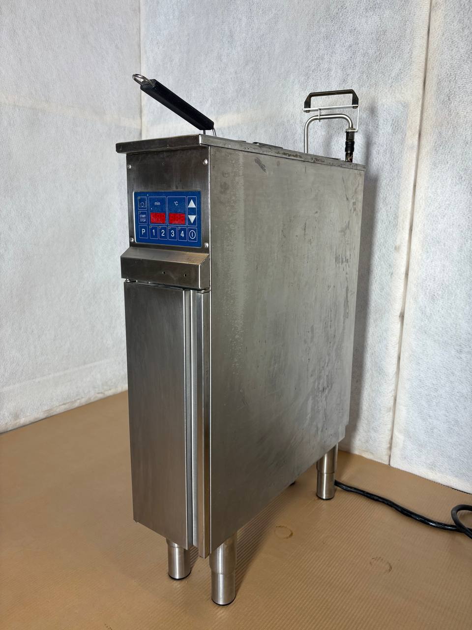 Metos frityrkoker – elektronisk styring, 1 kammer, inkl. kurv og lokk