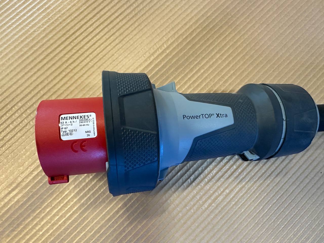 Mennekes PowerTOP® Xtra 63A IP67 – Støpsel + Skjøtekontakt + 122 cm kabel