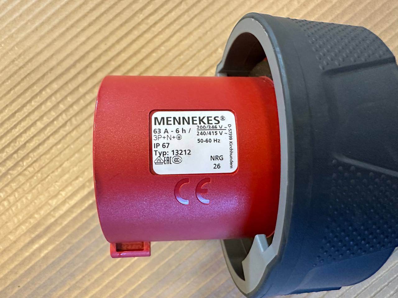 Mennekes PowerTOP® Xtra 63A IP67 – Støpsel + Skjøtekontakt + 122 cm kabel