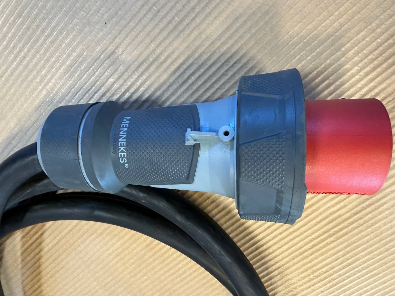 Mennekes PowerTOP® Xtra 63A IP67 – Støpsel + Skjøtekontakt + 360 cm kabel