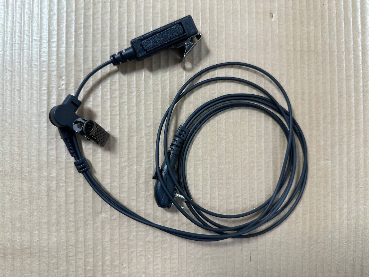 Earpiece med PTT og mikrofon – Motorola 2-pin (Hytera BD615)