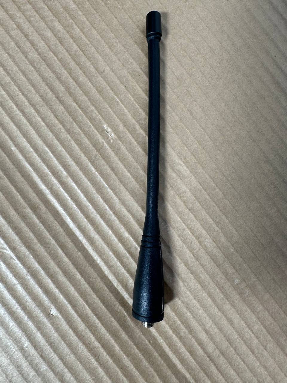 UHF antenne 400–470 MHz for walkie talkie / komradio