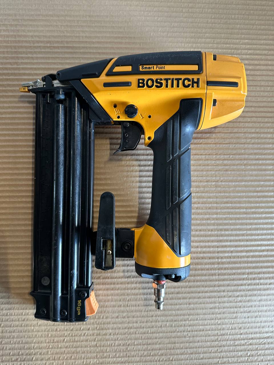 Dykkertpistol Bostitch FN1650SP‑M