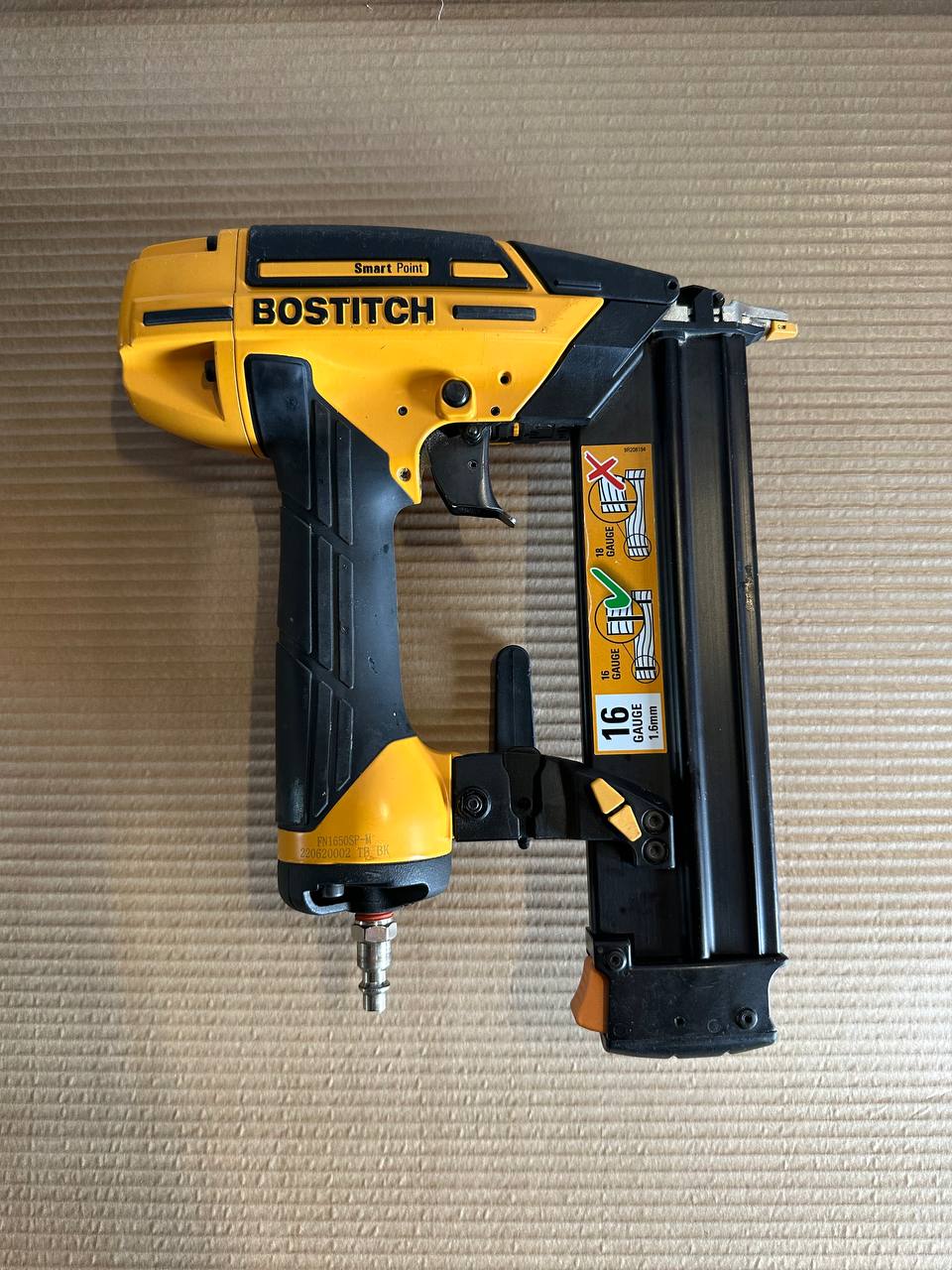Dykkertpistol Bostitch FN1650SP‑M