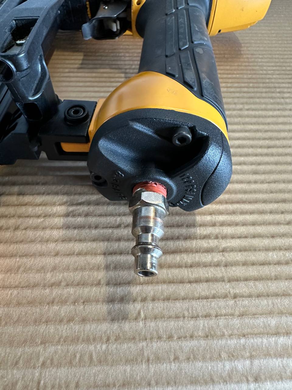 Dykkertpistol Bostitch FN1650SP‑M