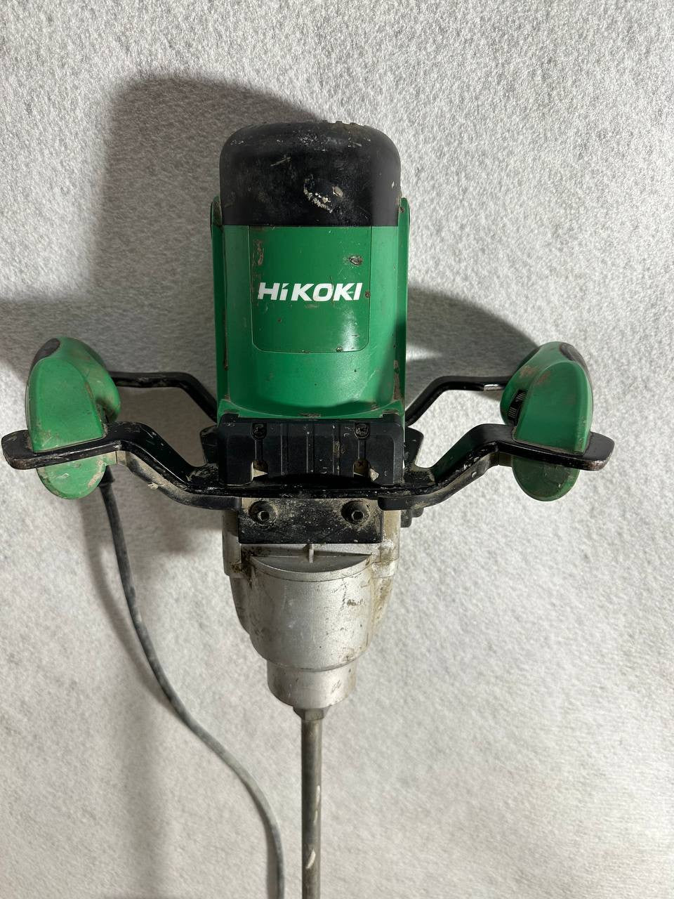 HiKOKI UM16VST2 Sementmikser | 1600W