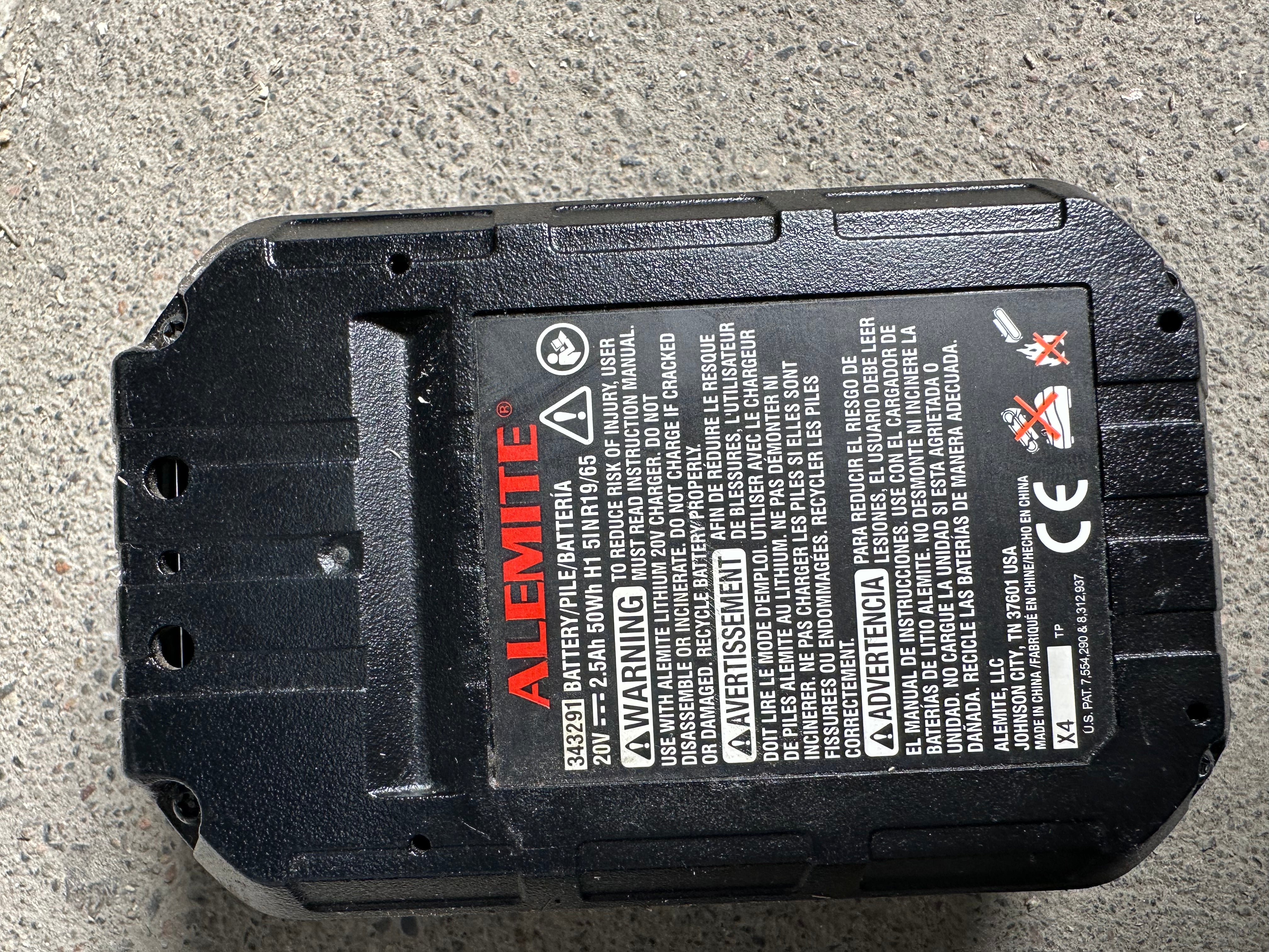 Alemite 596 A1 Elektrisk Fettpresse – Batteridrevet, Kraftig og Ergonomisk Design