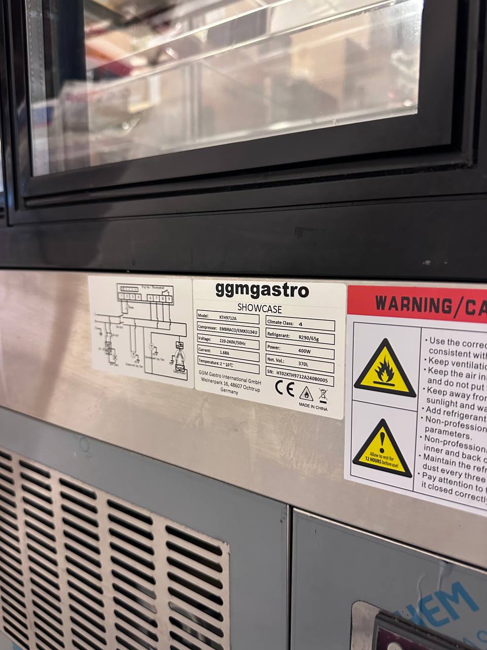 GGM Gastro KTH9712A kjøle- og kakevitrine – 343 L – 90 cm