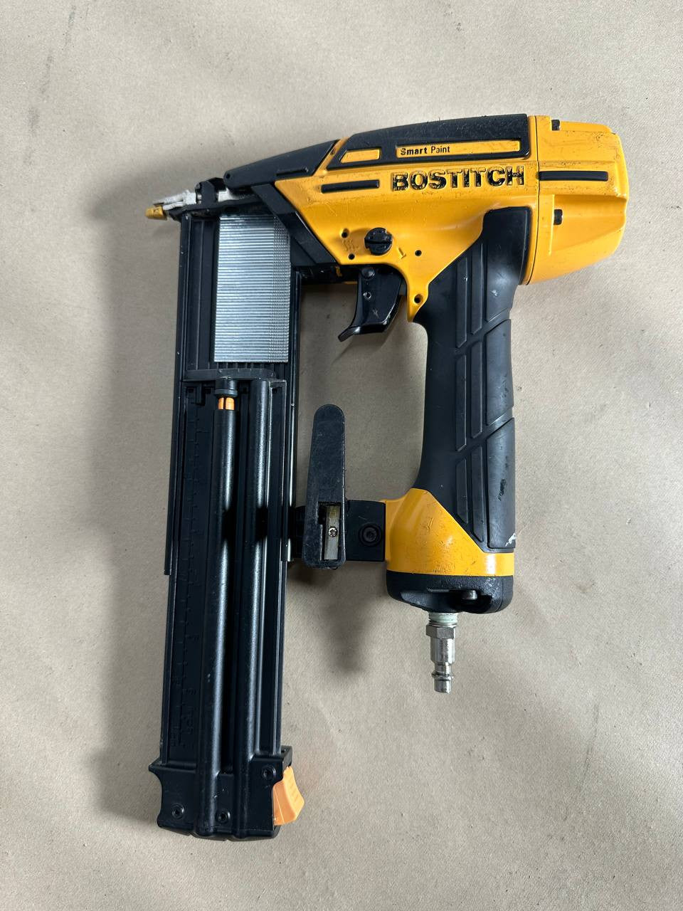 Bostitch BT1855SP-E Pneumatisk Dykkertpistol