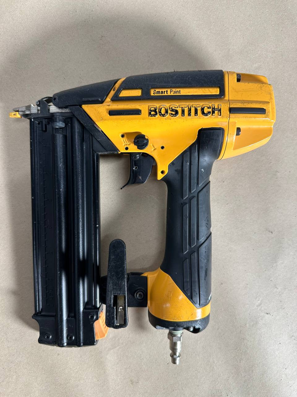 Bostitch BT1855SP-E Pneumatisk Dykkertpistol