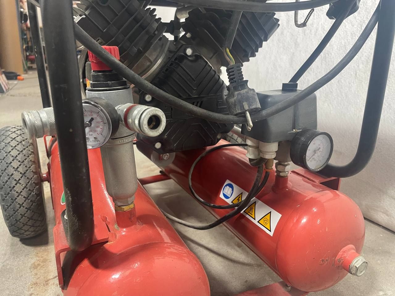 Kompressor Motek 380C0 | Oljefri, lavt turtall, 22 l, 10 bar