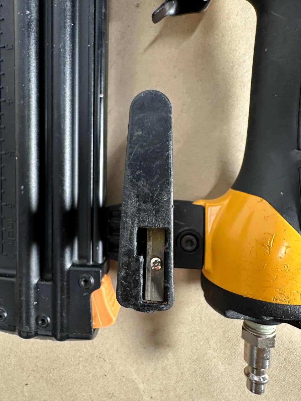 Bostitch BT1855SP-E Pneumatisk Dykkertpistol