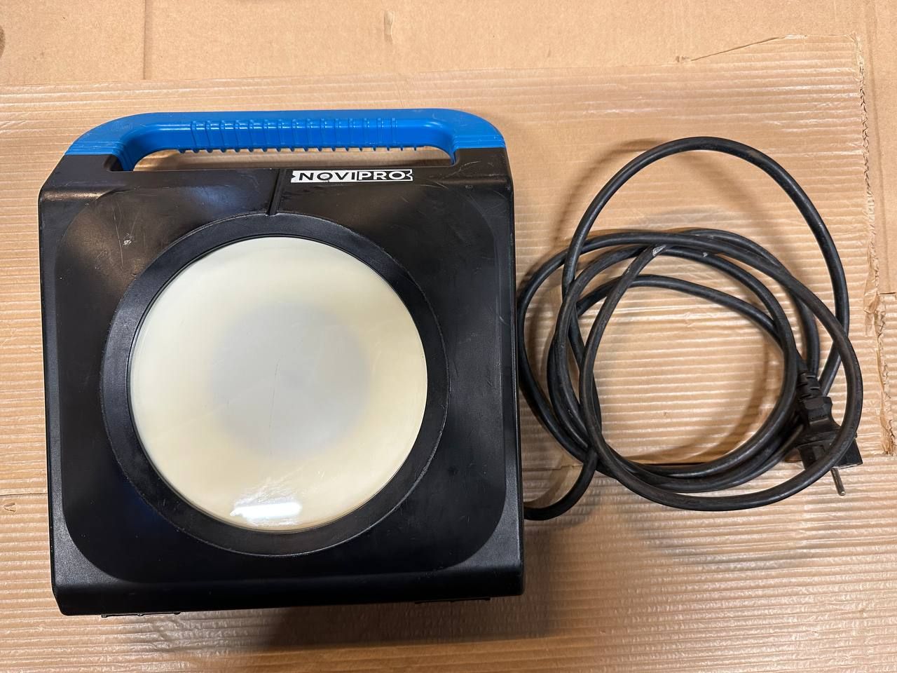 NOVIPRO Arbeidslampe LED 80 W | 4200–6800 lm | IP54 | dimmer & justerbar vinkel
