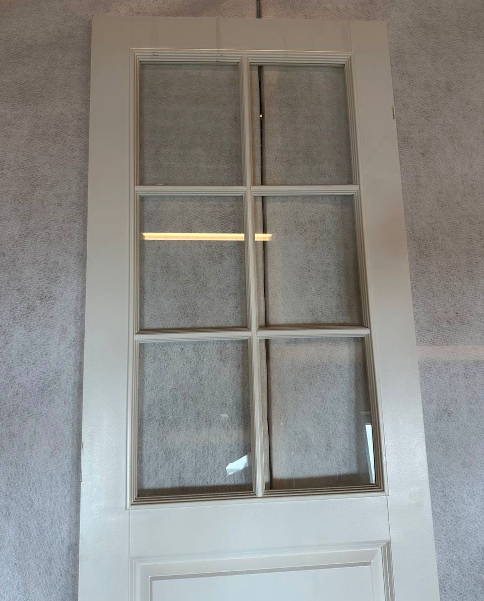 Hvit innerdør med seks glassfelt | Klassisk design | 204 x 74 cm