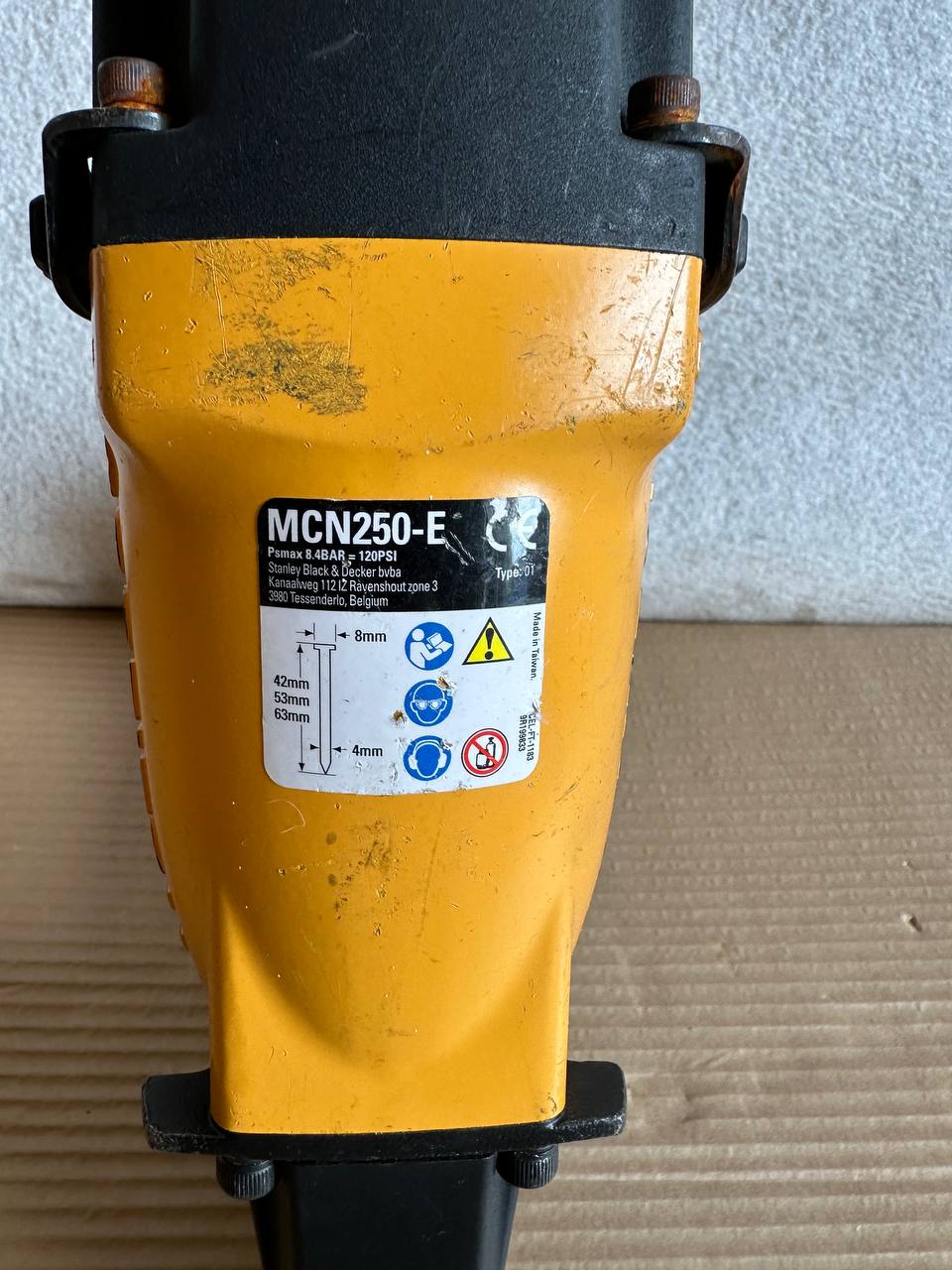 Spikerpistol MCN250-E | Metallbeslag | Presis montering  | Uten koffert