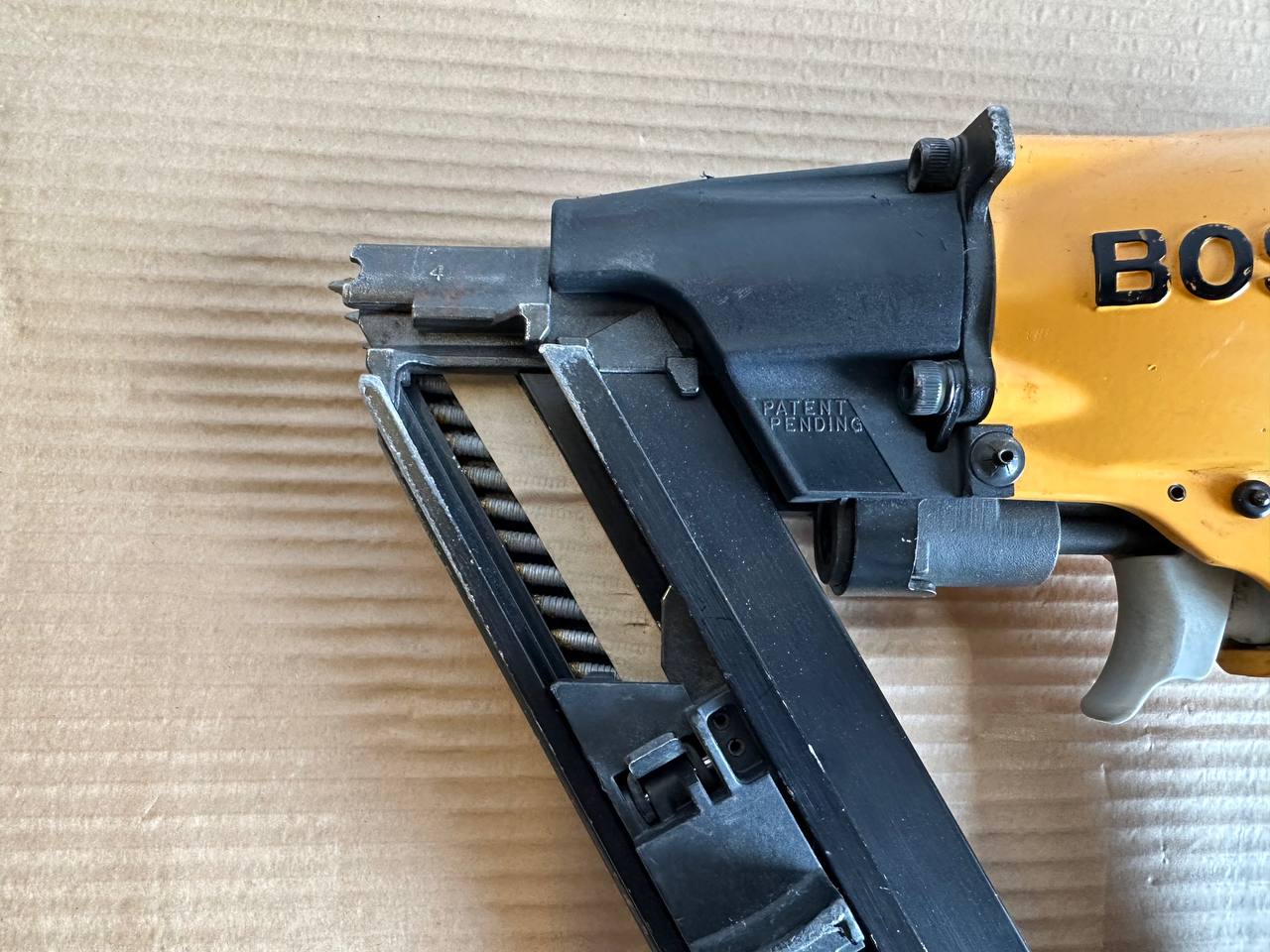 Spikerpistol MCN250-E | Metallbeslag | Presis montering  | Uten koffert