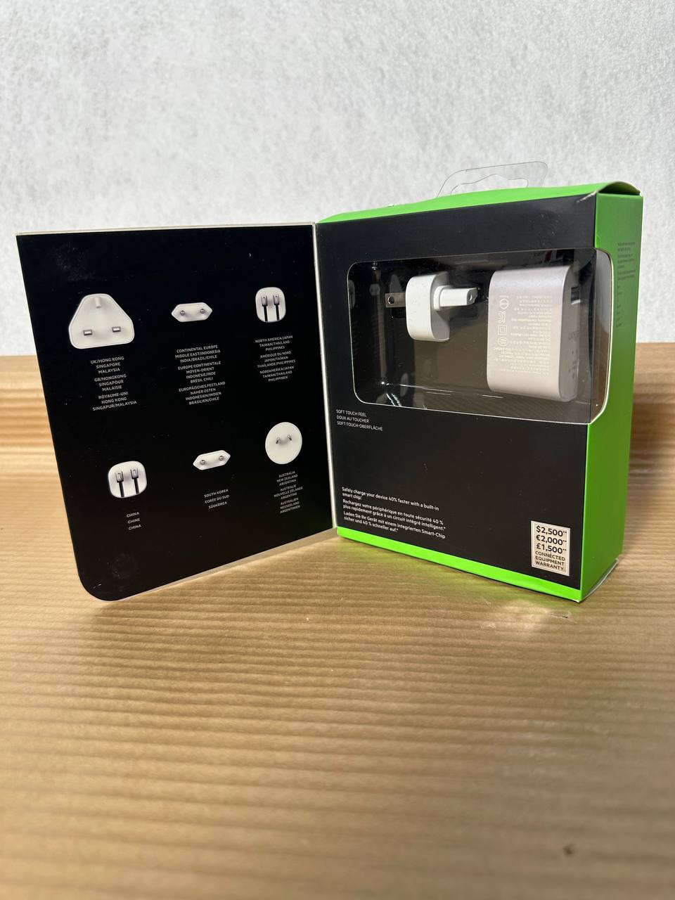 Belkin Global Travel Kit – USB Lader med Internasjonale Adaptere (12W/2.4A)
