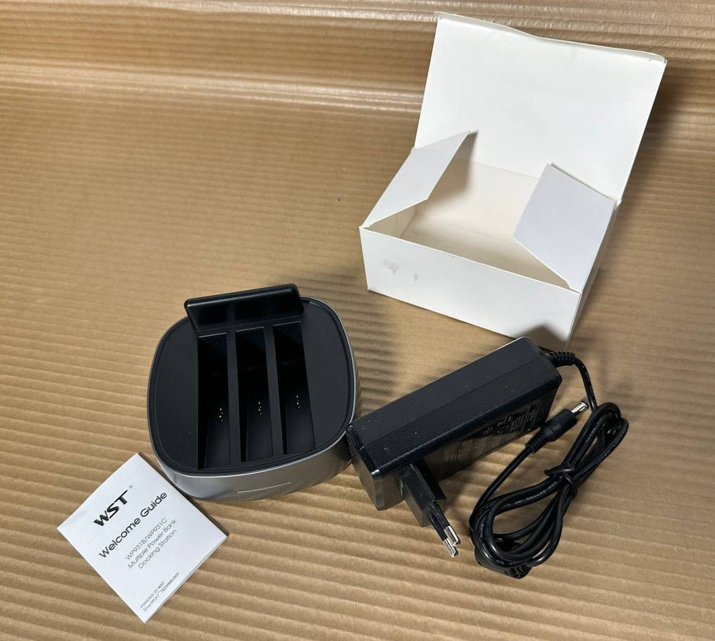 WST Multiple Power Bank Docking Station – 3 stk 8000mAh Powerbanks (Sølv)