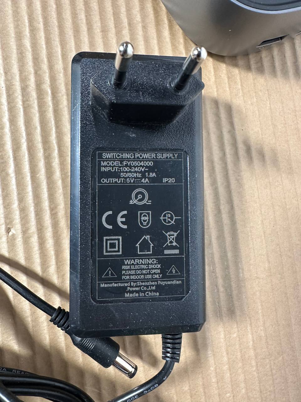 WST Multiple Power Bank Docking Station – 3 stk 8000mAh Powerbanks (Sølv)