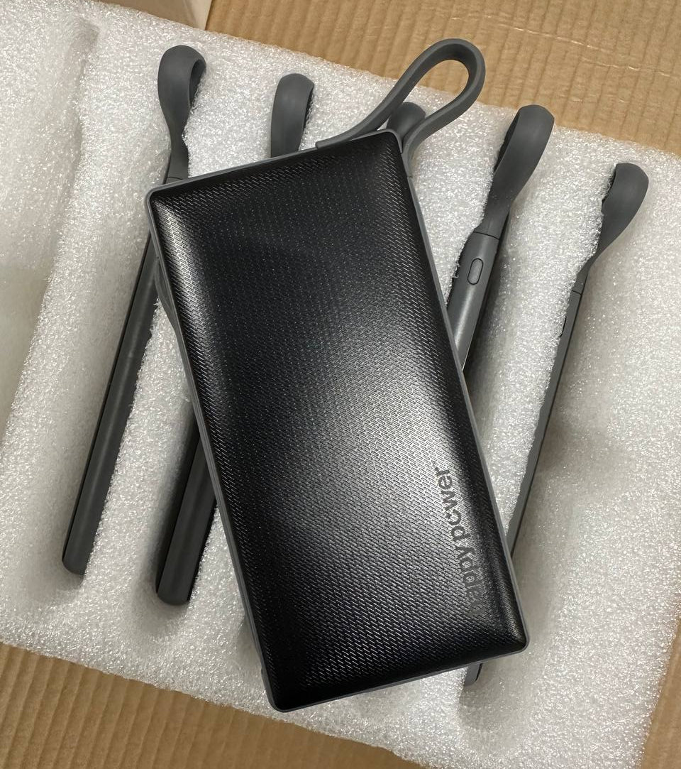 WST Multiple Power Bank Docking Station – 6 stk Powerbanks med ladestasjon (Svart)