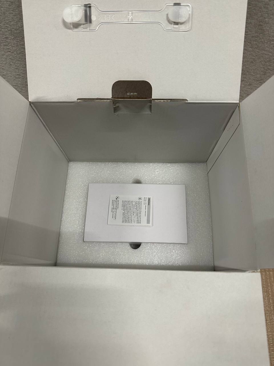 WST Multiple Power Bank Docking Station – 6 stk Powerbanks med ladestasjon (Svart)