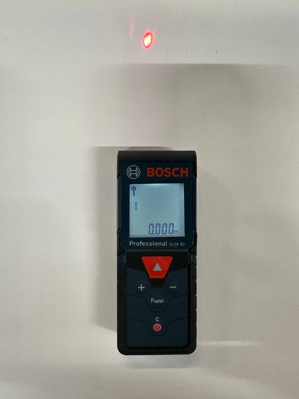 Bosch GLM 40 Avstandsmåler – Laser måleverktøy med futteral