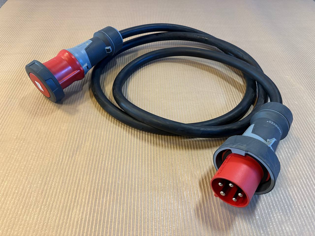 Mennekes PowerTOP® Xtra 63A IP67 – Støpsel + Skjøtekontakt + 360 cm kabel