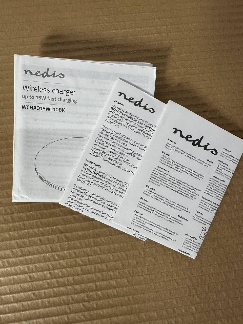 Nedis trådløs lader – 15W hurtiglading, svart