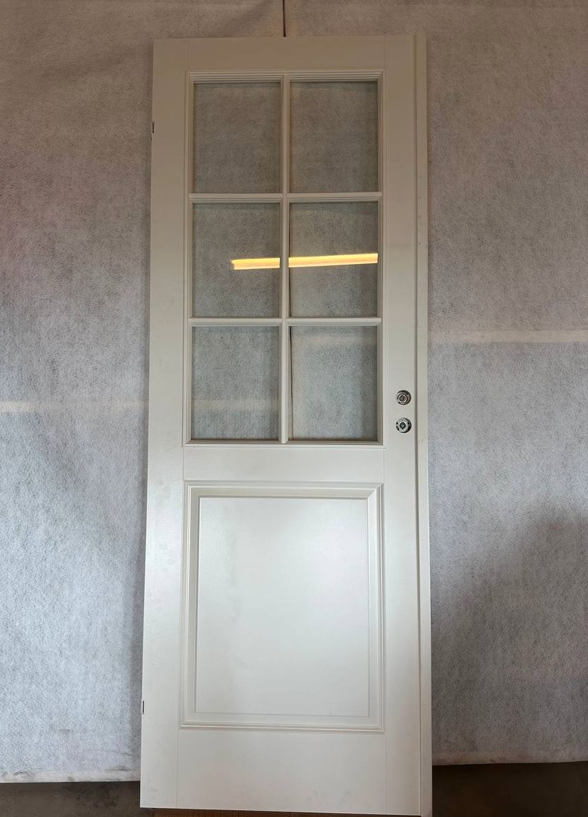 Hvit innerdør med seks glassfelt | Klassisk design | 204 x 74 cm