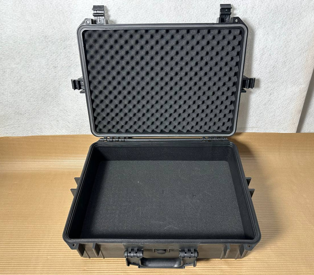Vanntett og støtsikker koffert 50x39x21 cm med skuminnlegg