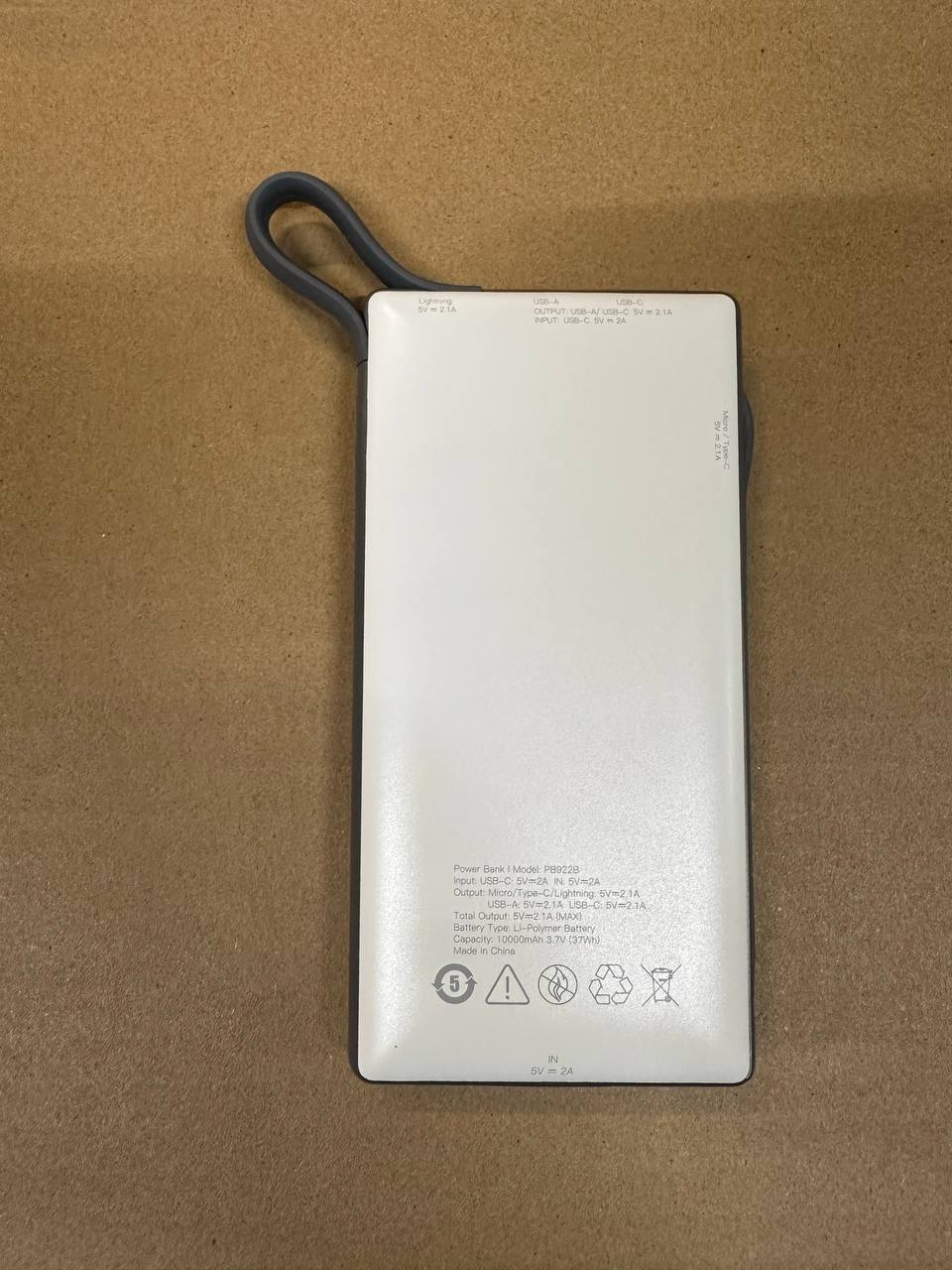 WST Multiple Power Bank Docking Station – 6x 10.000mAh (Hvit)