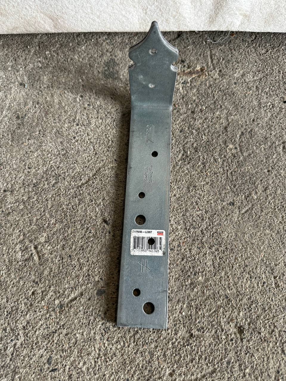 Simpson Strong-Tie Torvtakkrok 95×200 mm – Sort ZPRO