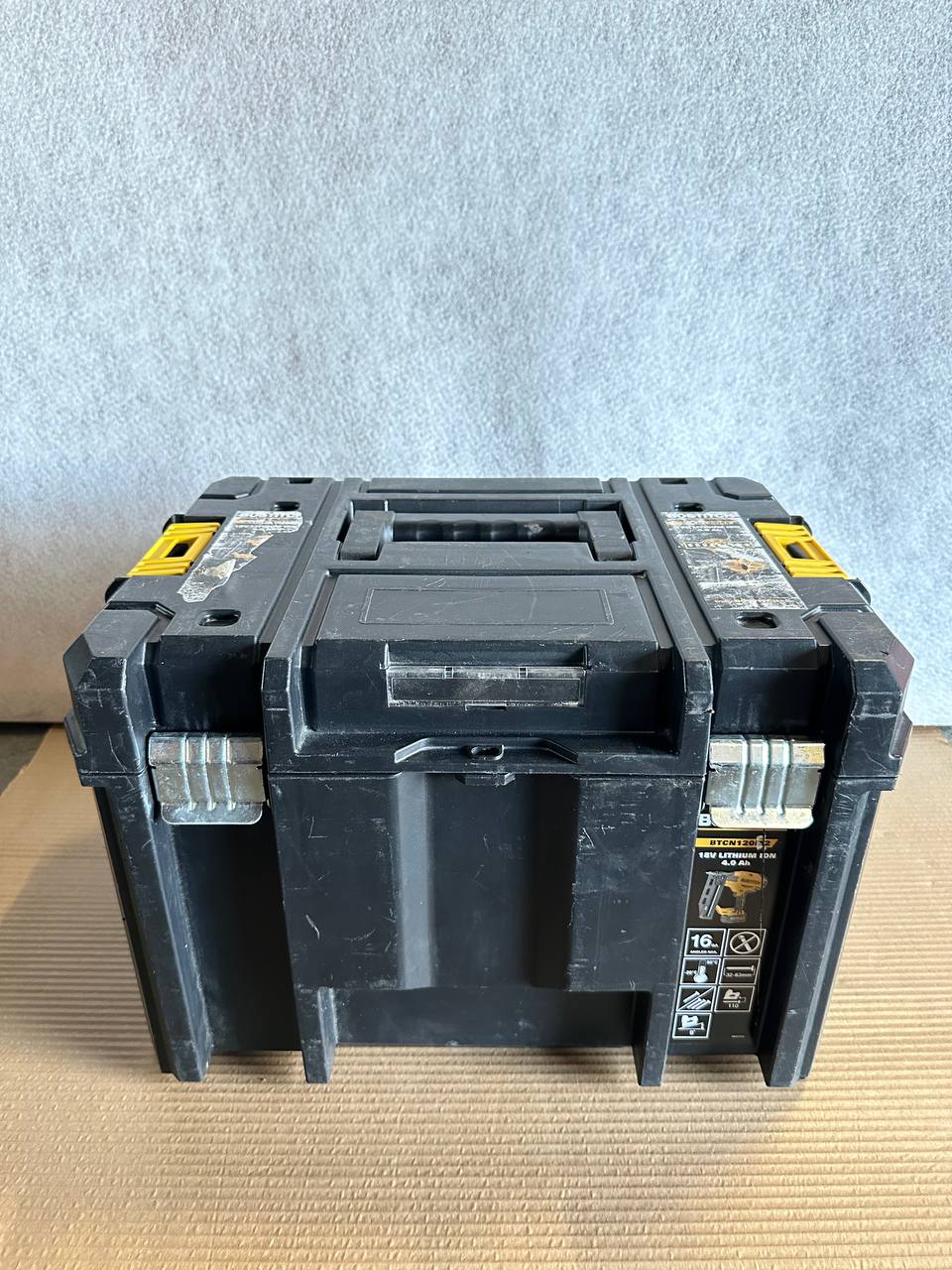 Bostitch BTCN120M2 Batteridrevet Dykkertpistol m/ 2 batterier og lader