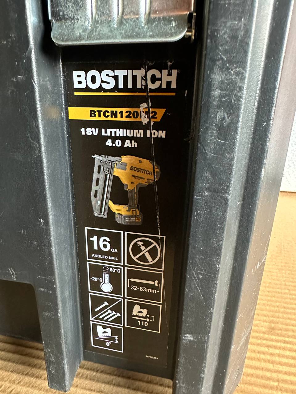 Bostitch BTCN120M2 Batteridrevet Dykkertpistol m/ 2 batterier og lader