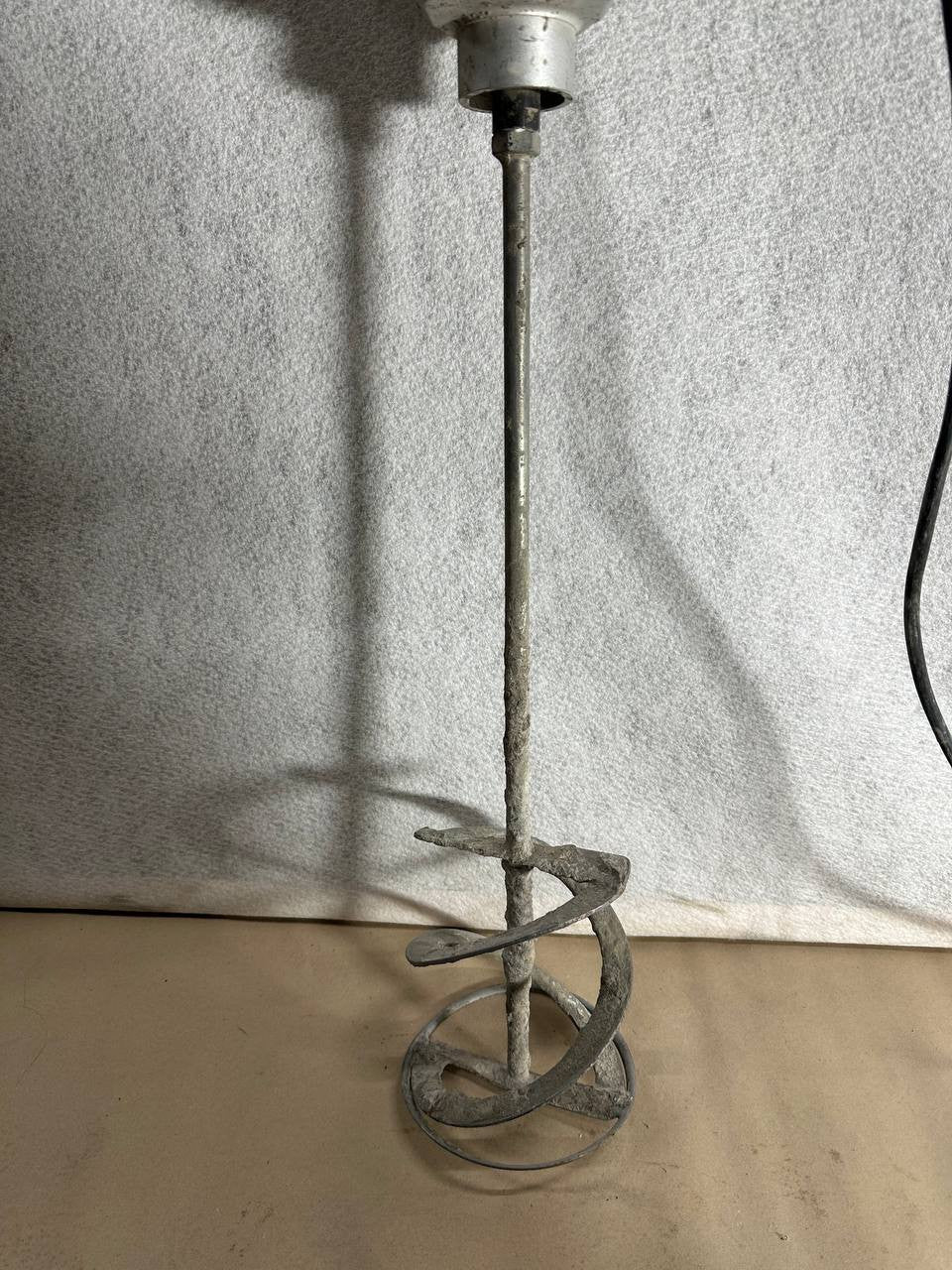 HiKOKI UM16VST2 Sementmikser | 1600W