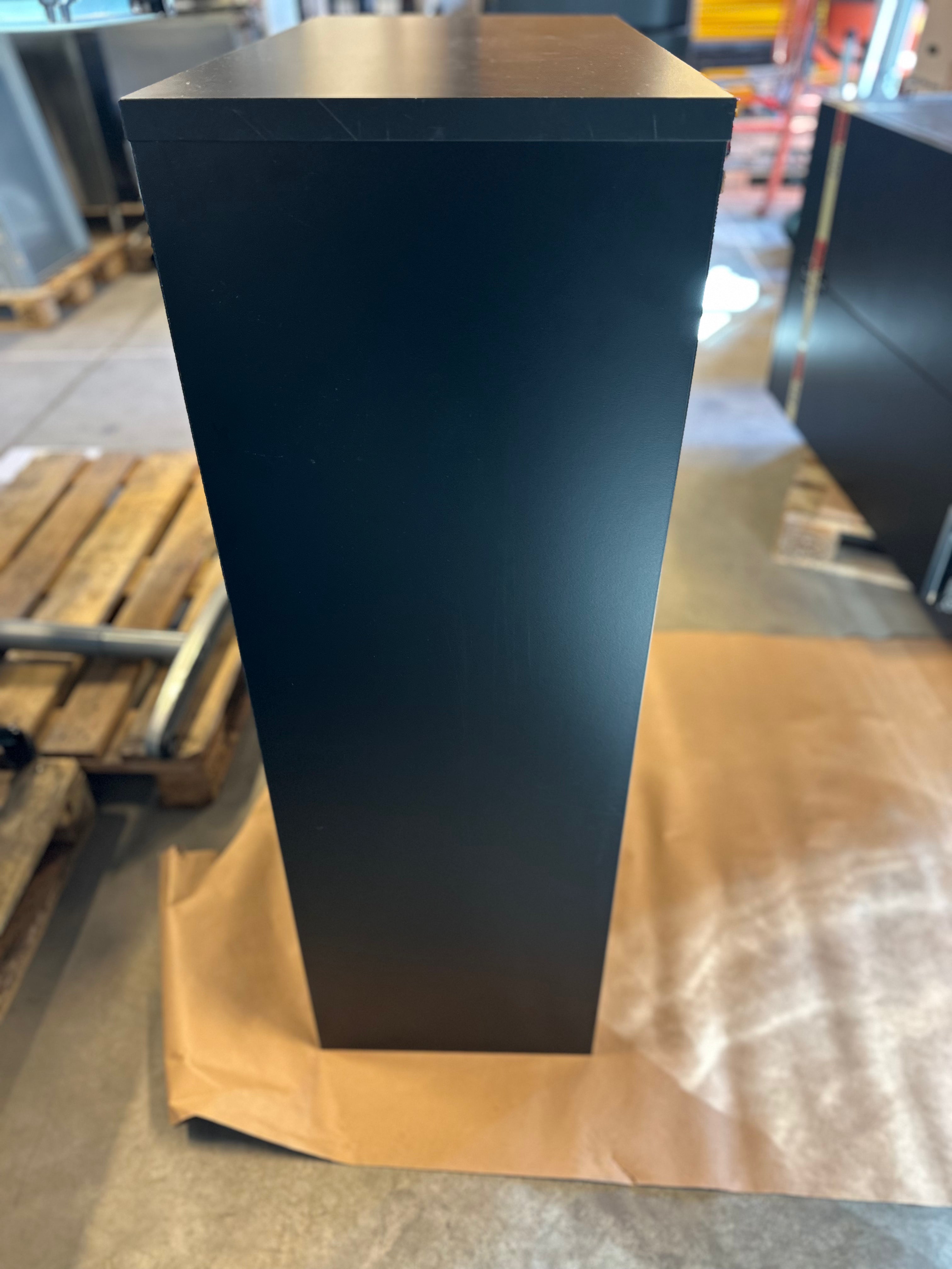 Modulært kontorskap | 120x80x40 cm | Robust og stilrent design